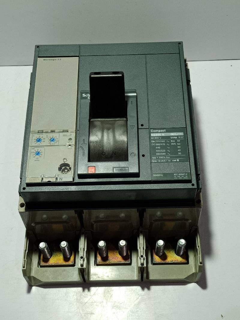 Schneider Electric NS800 N Moulded Case Circuit Breaker Cat B NS800N3PMF2.0