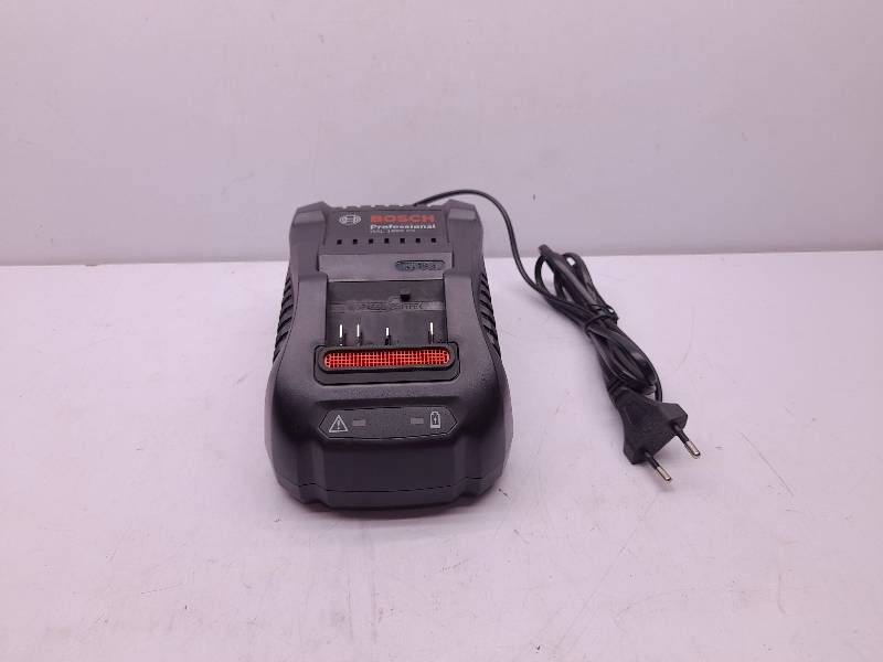 Bosch GAL 1880 CV Power Tool Charger 2 607 225 921 In 220-240V 5060Hz 190W Out 14.4-18VDC 8A