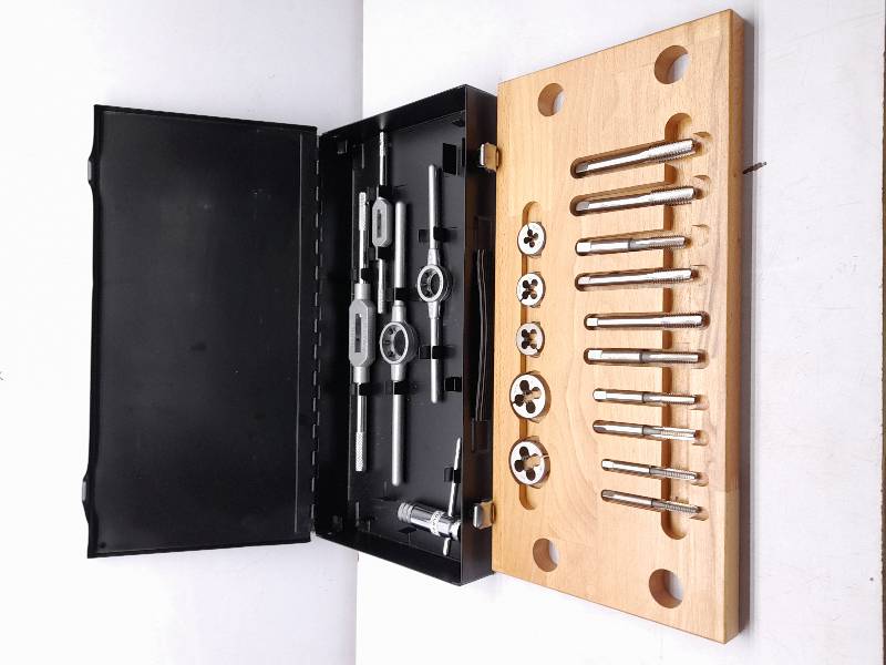 RS 300-7464 Tap And Die Sets ¼”-½ “ UNC