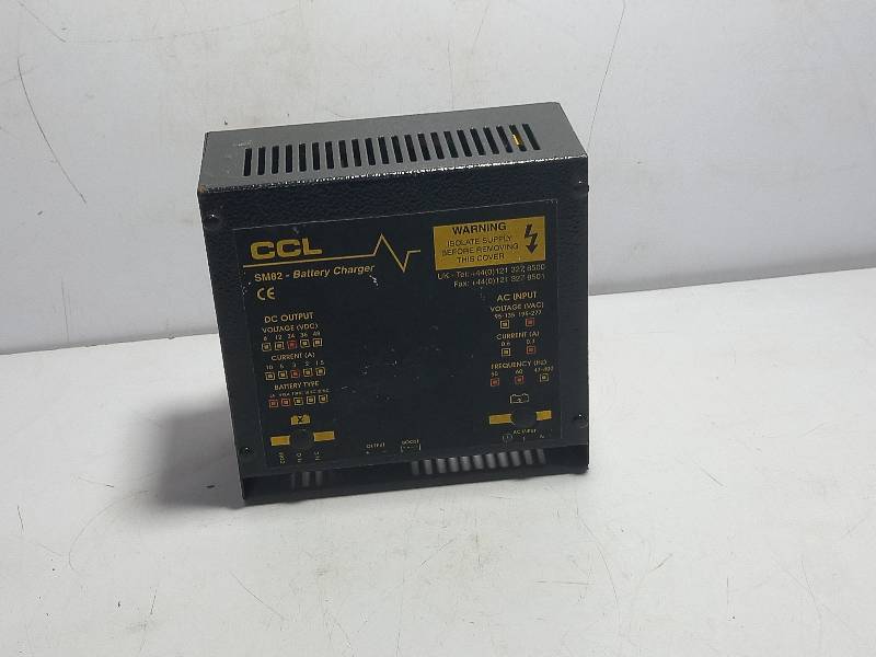 CCL SM82 Battery Charger