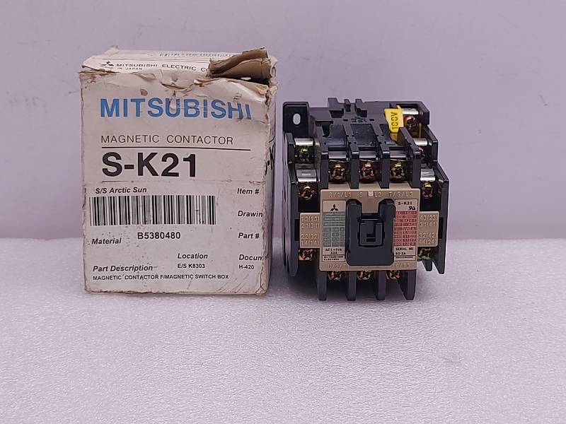 Mitsubishi S-K21  Magnetic Contactor  AC 220V 