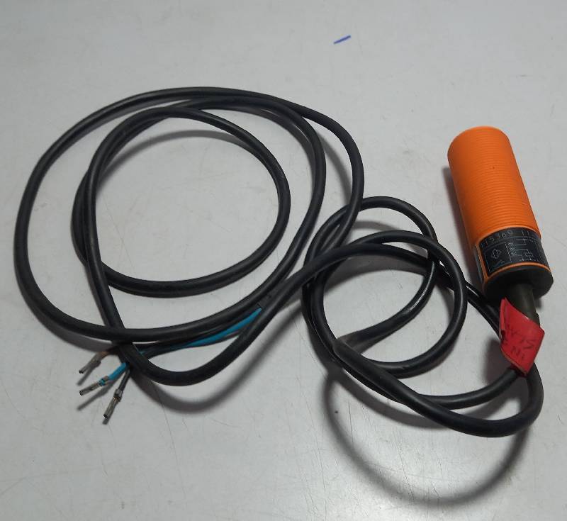 Efector 115369 11-30-10-BPKG Inductive Proximity Sensor S: 10 mm f U: 10…36 VDC I: 250 mA