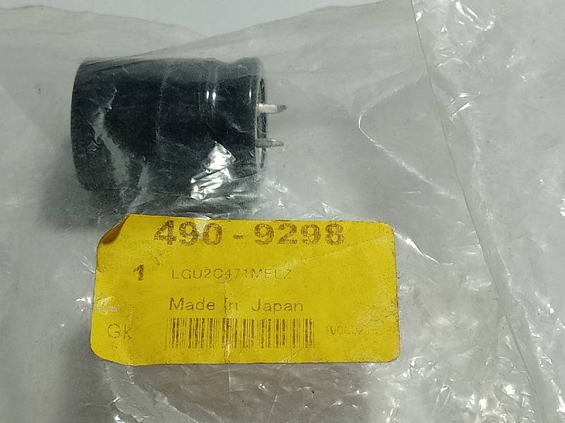 Nichicon LGU2C471MELZ Aluminum Electrolytic Capacitors / 490-9298 Capacitors