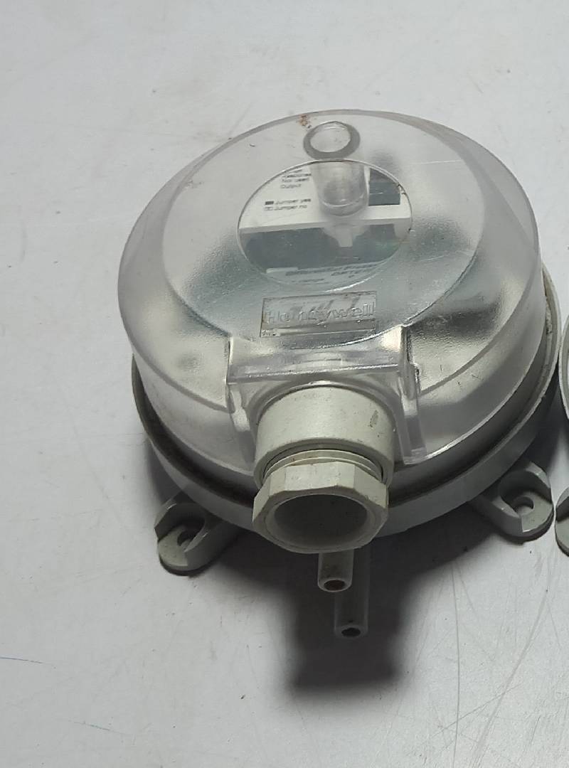 Honeywell DPTE100 Differential Pressure Transmitter / 0….100 Ps/ 0…250Pa / 20kPa