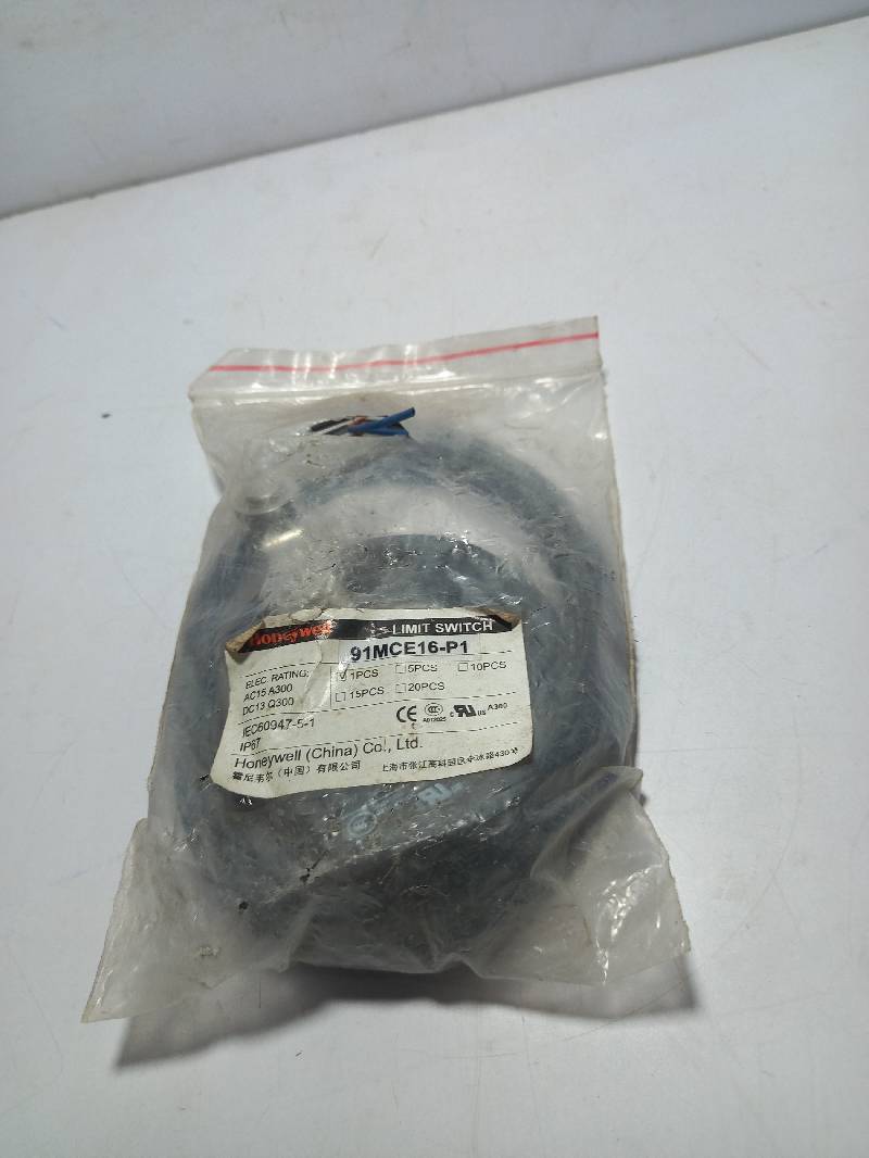 Honeywell 91MCE16-P1 Limit Switch / AC15 A300 / DC13 Q300 / 91MCE16P1