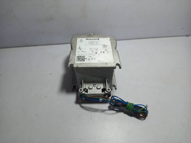 Honeywell MS4604F1010 Actuator / 30 lb-in/ 3.4 Nm / 230V~ 50/60Hz / Rev E