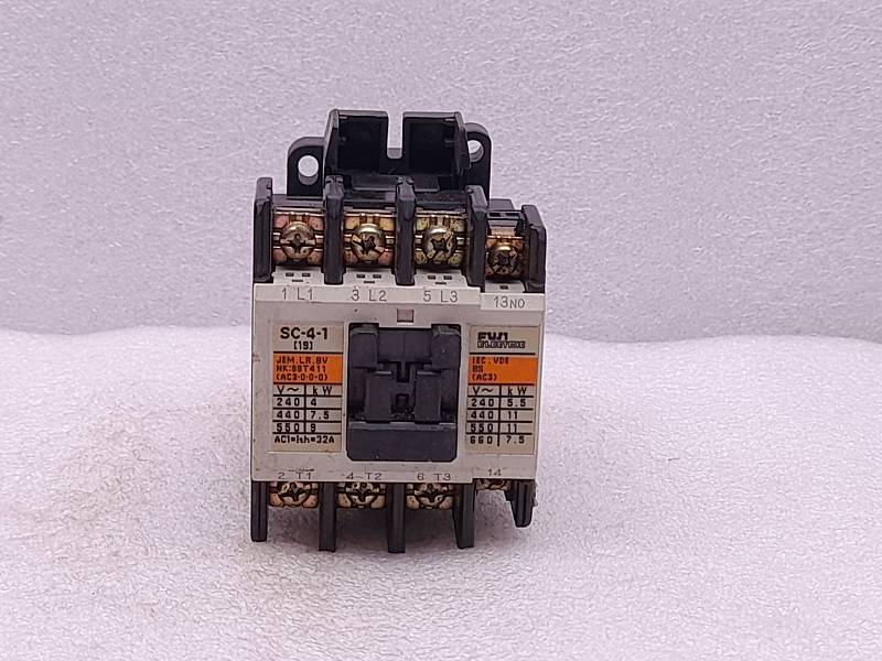 Fuji Electric SC-4-1  Magnetic Contactor  200-240V 5.5kW  380-440V 11kW  10HP