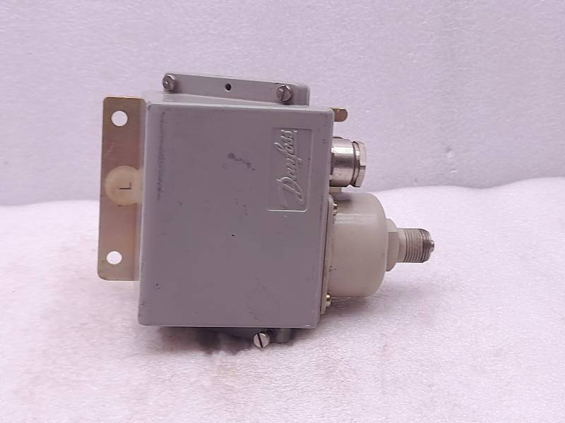 Danfoss 31060-3109  Pressure Control