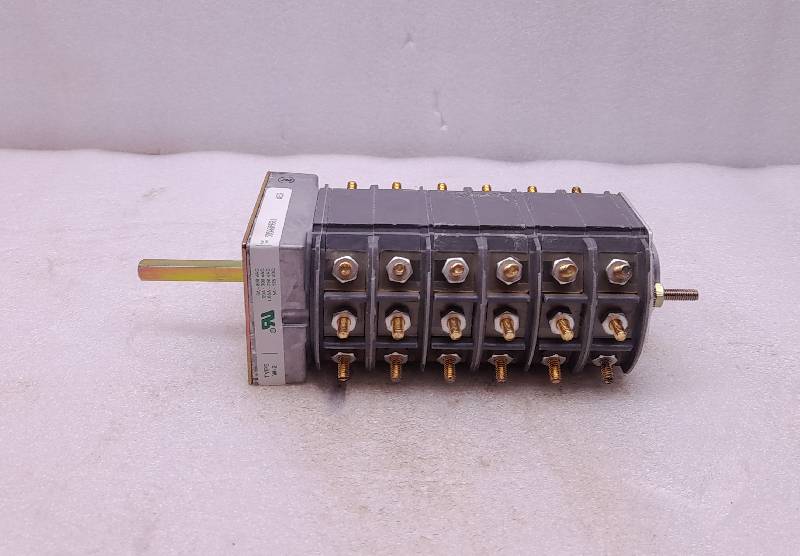 Electroswitch 50A609G01  Switch Ammeter  Type 2W  600V-8A  300V-20A