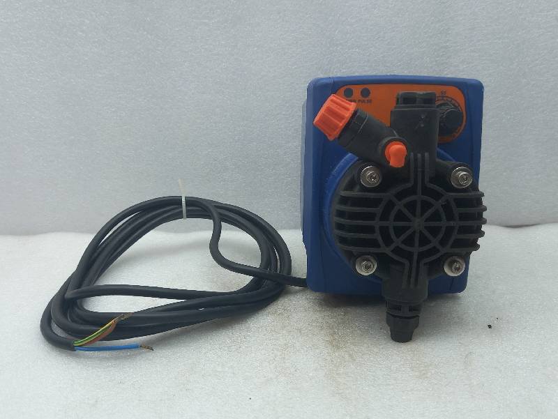 Etatron PKX0103901  Solenoid Dosing Pump  230V/240V  1A 50/60Hz 