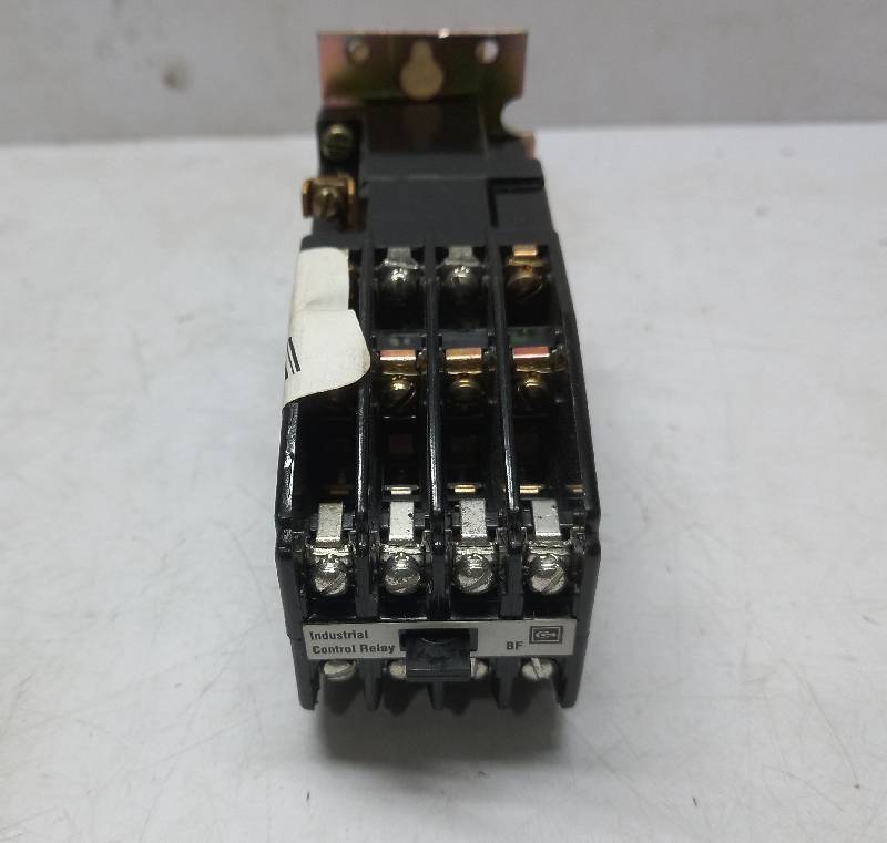 Cutler Hammer BF66F   Industrial Control Relay  765A953G01  300Volts Ac Max