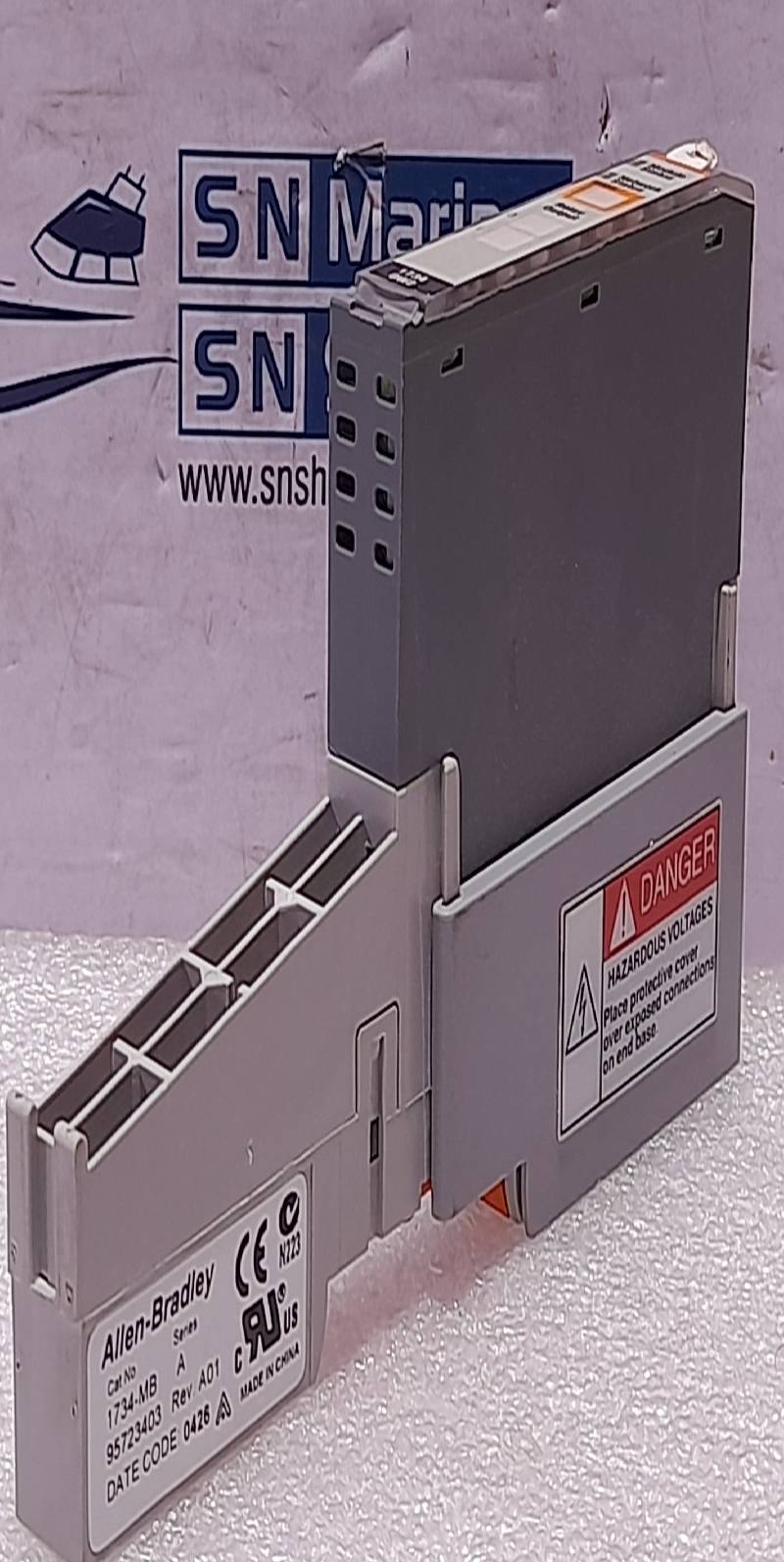 Allen-Bradley 1734-OW2 Digital Output Module Ser A With Allen-Bradley 1734-MB Series A