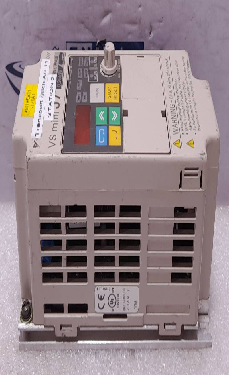 Omron Yaskawa CIMR –J7AZB0P2 VS Mini J7Inverter 200-240V 50/60Hz 0-240V 0-400Hz