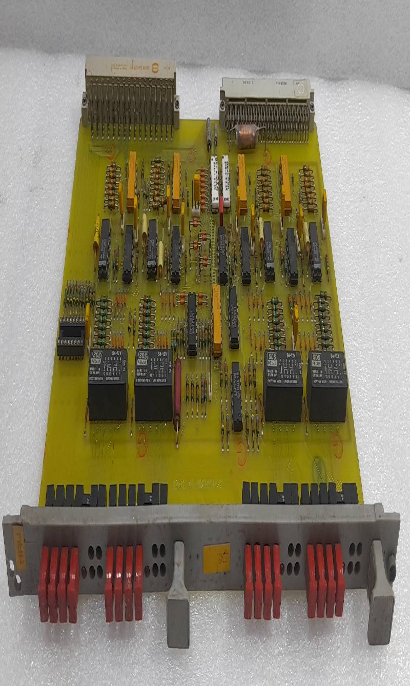 AEG 5077 DZL-042.211 896.01 EK-LABKO 64 N+ST PCB CARD