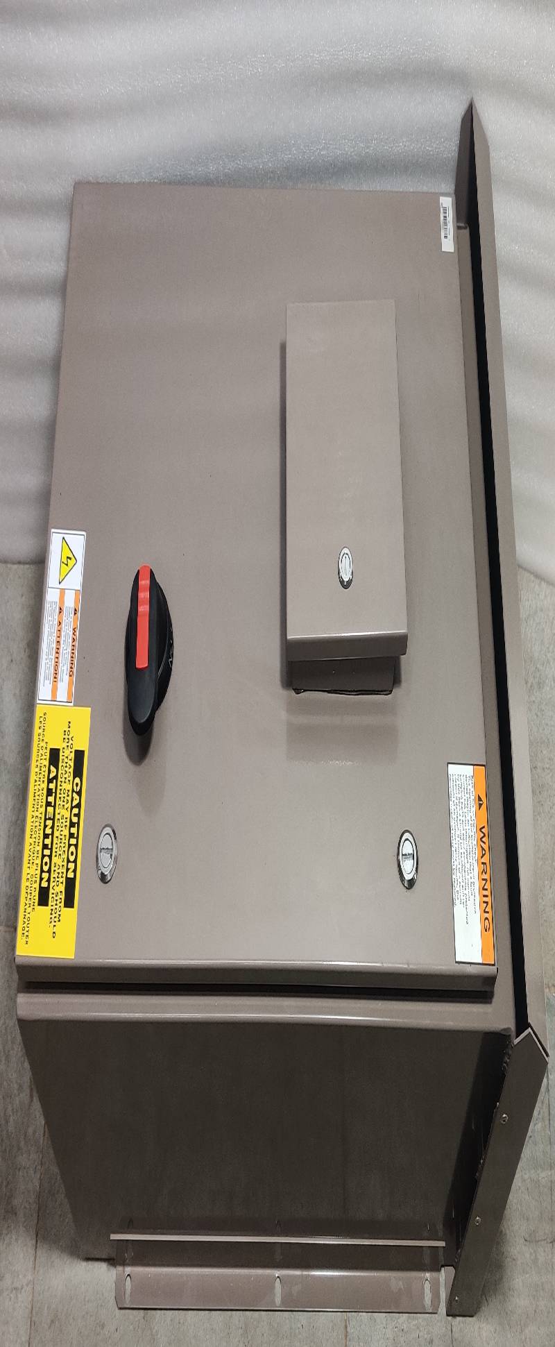 ABB AYK580-CF-014A-4 Air Modulator Drive Input:3PH 50Hz Ouput: 3PH 0...500Hz