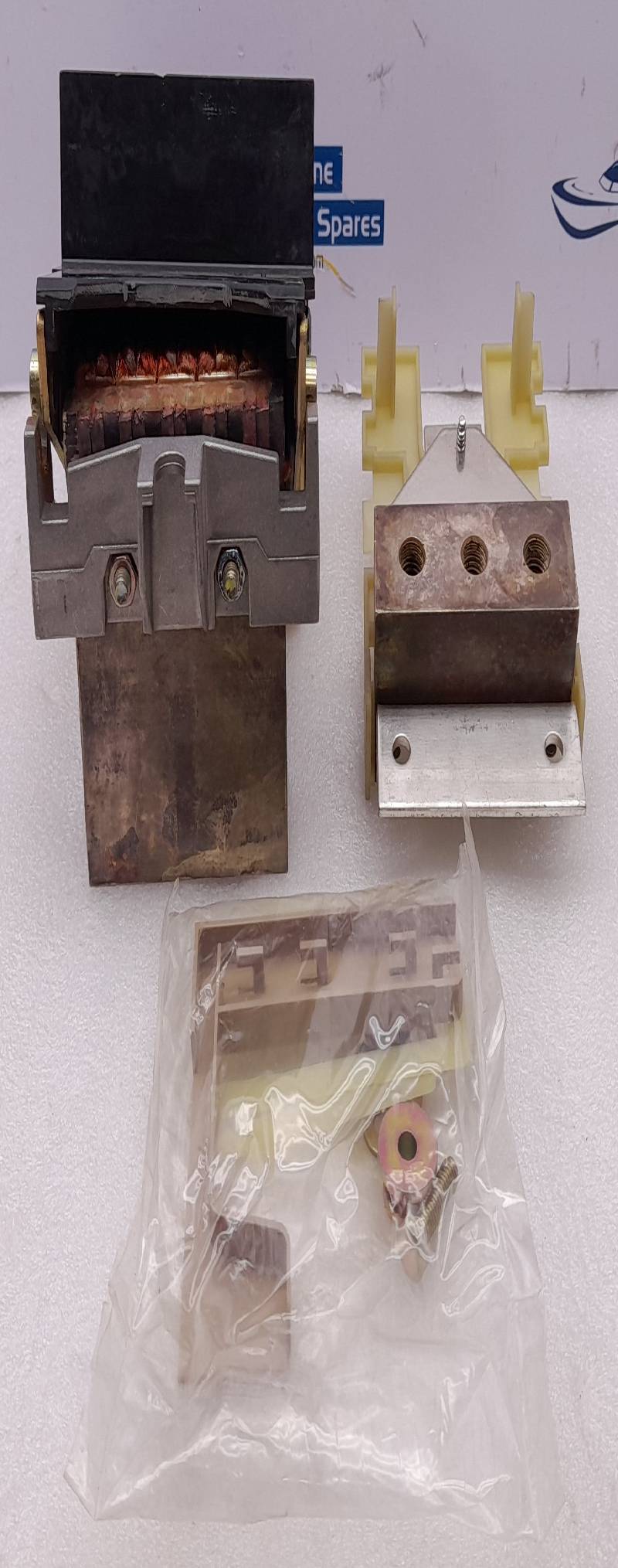 Merlin Gerin TC4164 116 0685648C Masterpact Fixing Pole 50/63-4/6