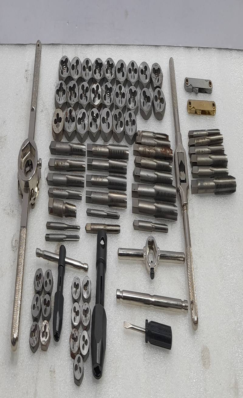 Irwin Hanson 26377 Deluxe Tap & Die Set (Only Items as per photos are in the kit)