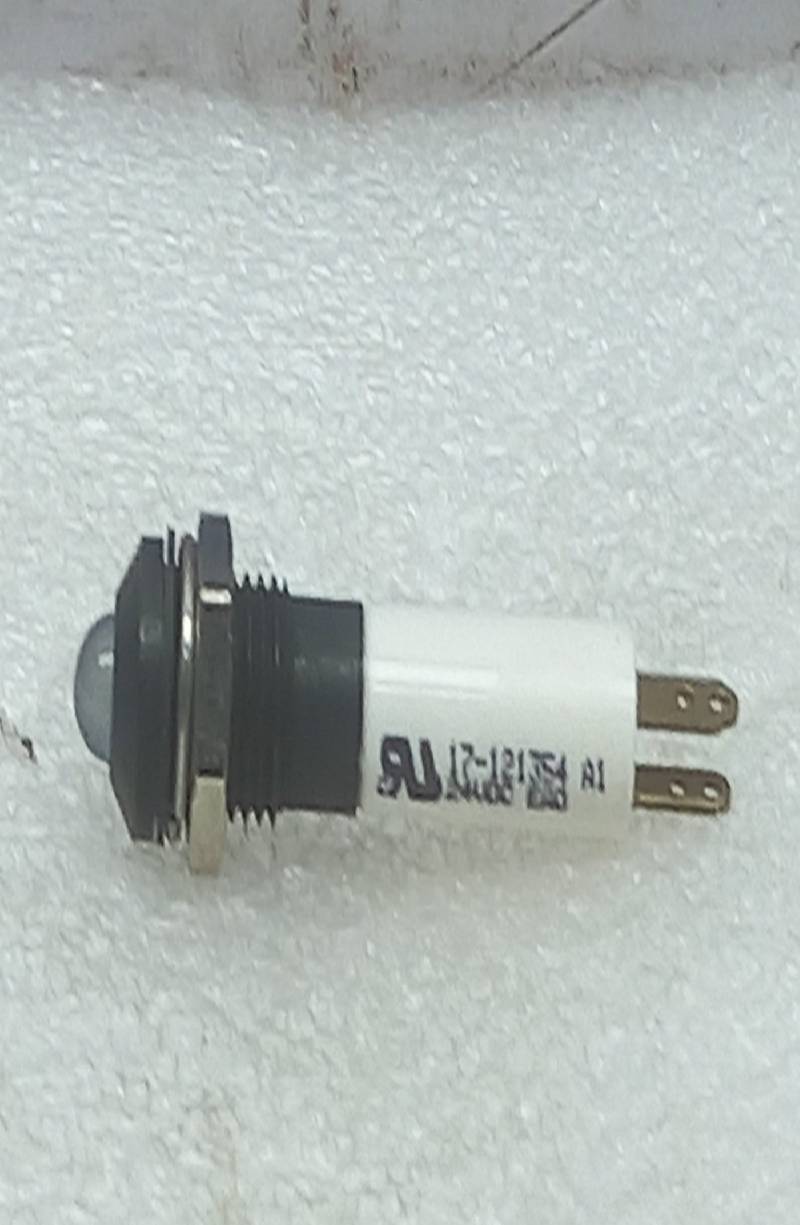 17-121354 24VDC EAO Red/Green Led Light 22MA 8MM Hamworthy SN53-70 2PCs In Lot