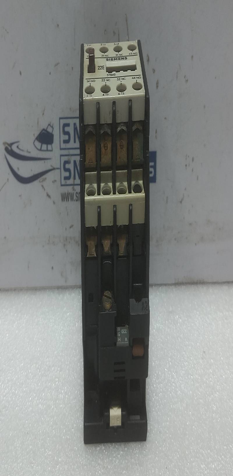 Siemens 3TB40 22E Contactor