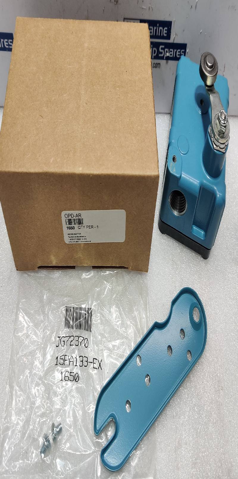 Honeywell Micro Switch OPD-AR 1650 Splash Proof Switch 10A-125 Or 250Vac