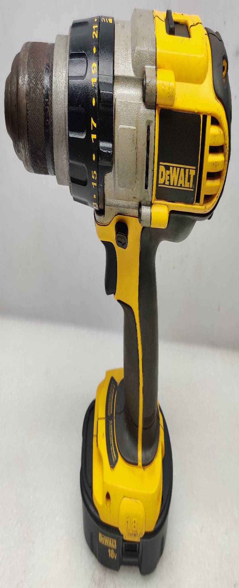 DEWALT DCD960 CORDLESS DRILL/DRIVER 18VDC XRP ½” (13mm) Type: 1