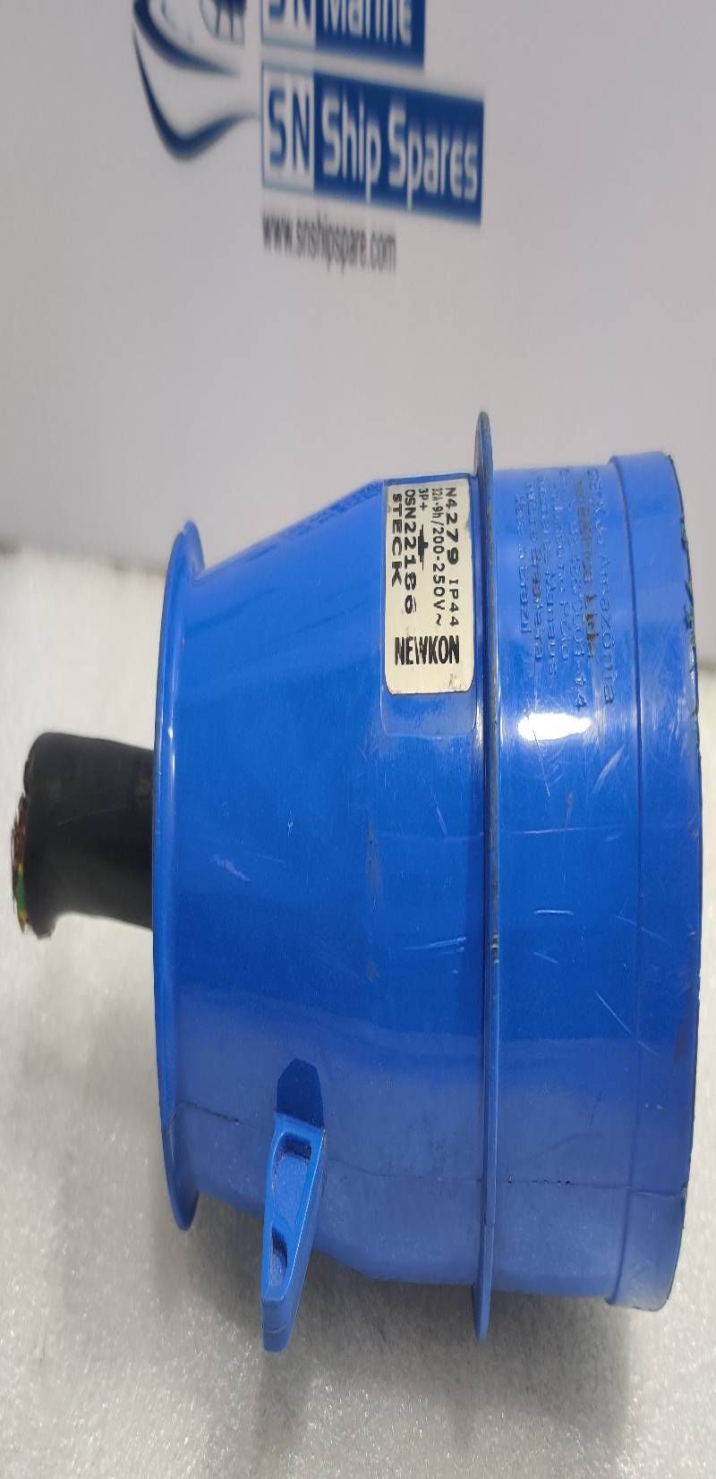 NEWKON STECK N4279 Connector Plug 3P+ 200-250V~/32A-9h OSN22186