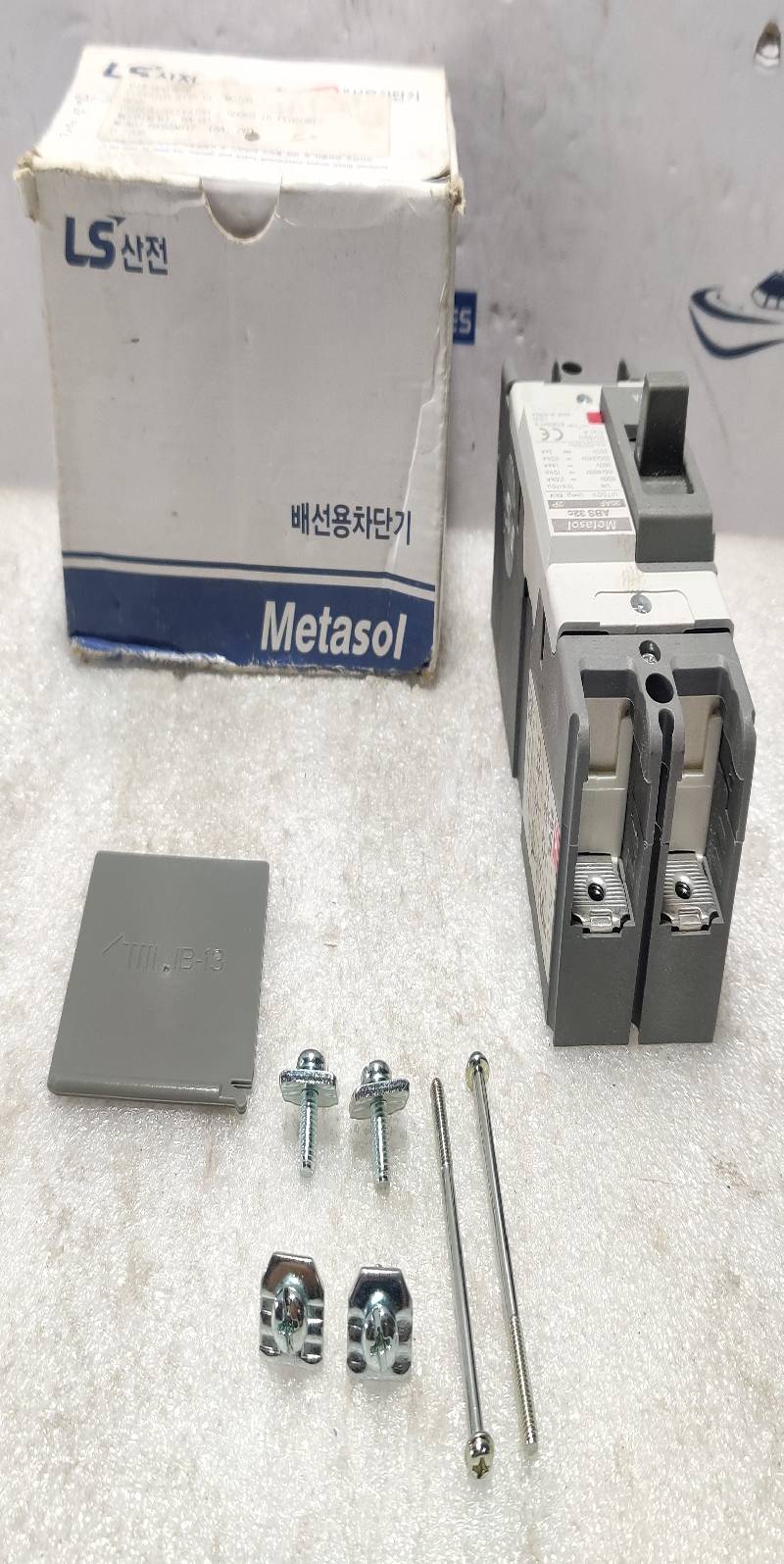 LS METASOL ABS 32C MCCB Circuit Breaker 2P 5A 30AF 240/460V