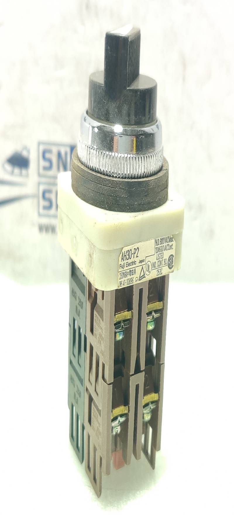 Fuji Electric AH30-P2 COMMAND SWITCH 250V6A 600VAC Max   