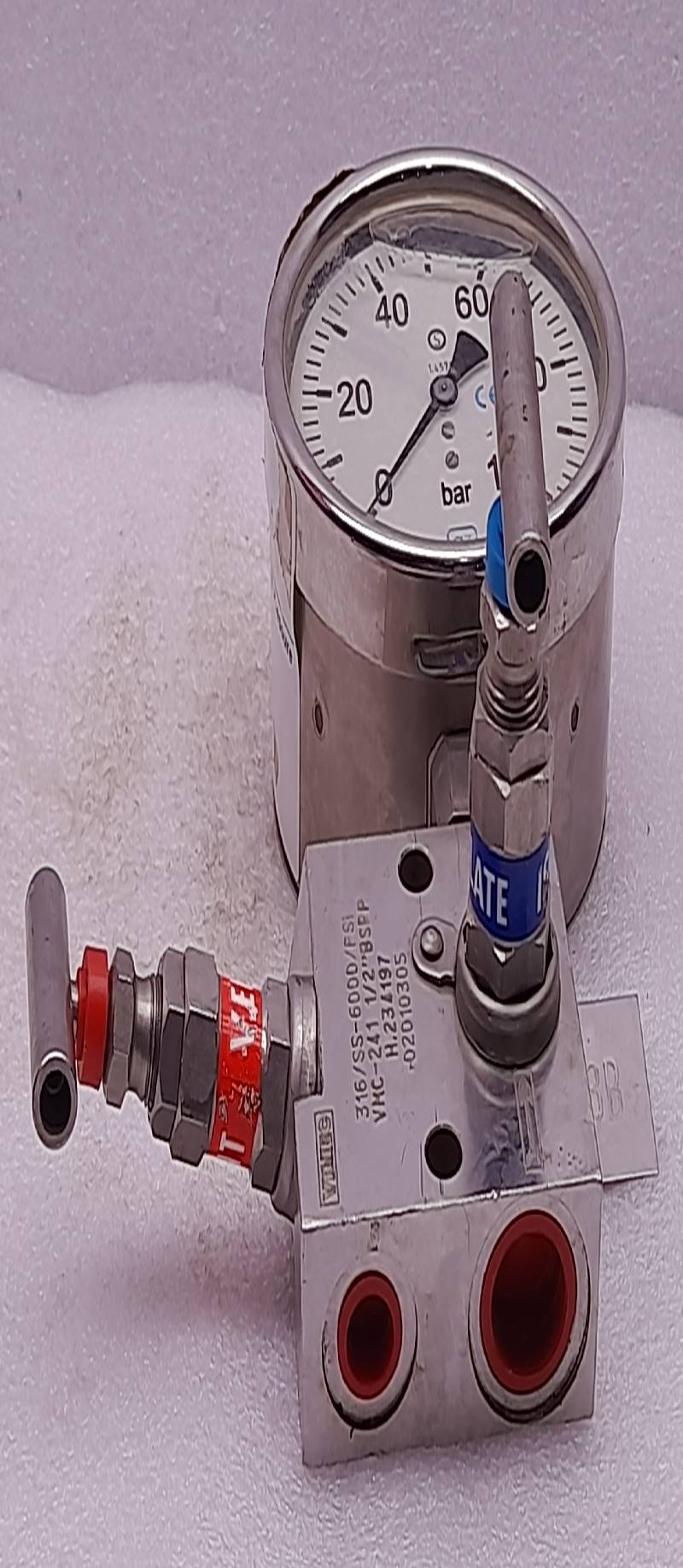 Vimec VMC-241 Manifold Valve With Pressure Gauge 6000PSI 1/2” BSPP 02010305