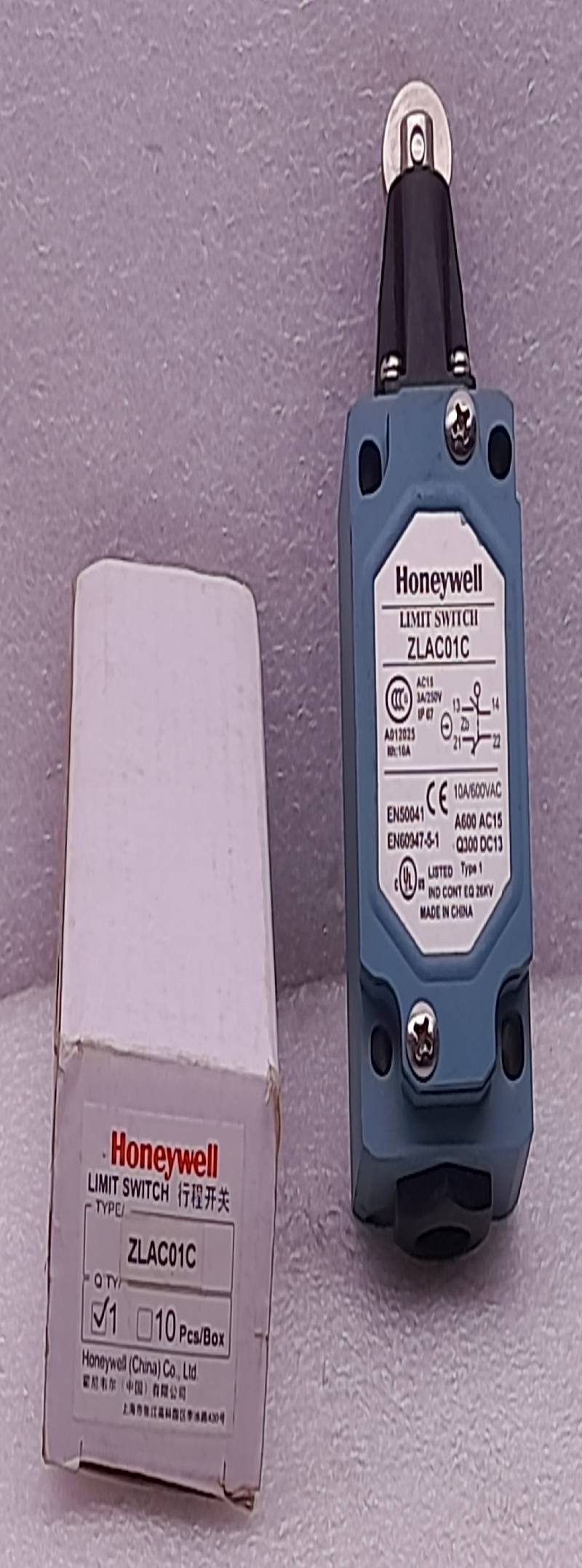 Honeywell ZLAC01C Limit Switch  AC15  3A/250V  A012525  Ith10A  10A/600Vac  A600 Ac15