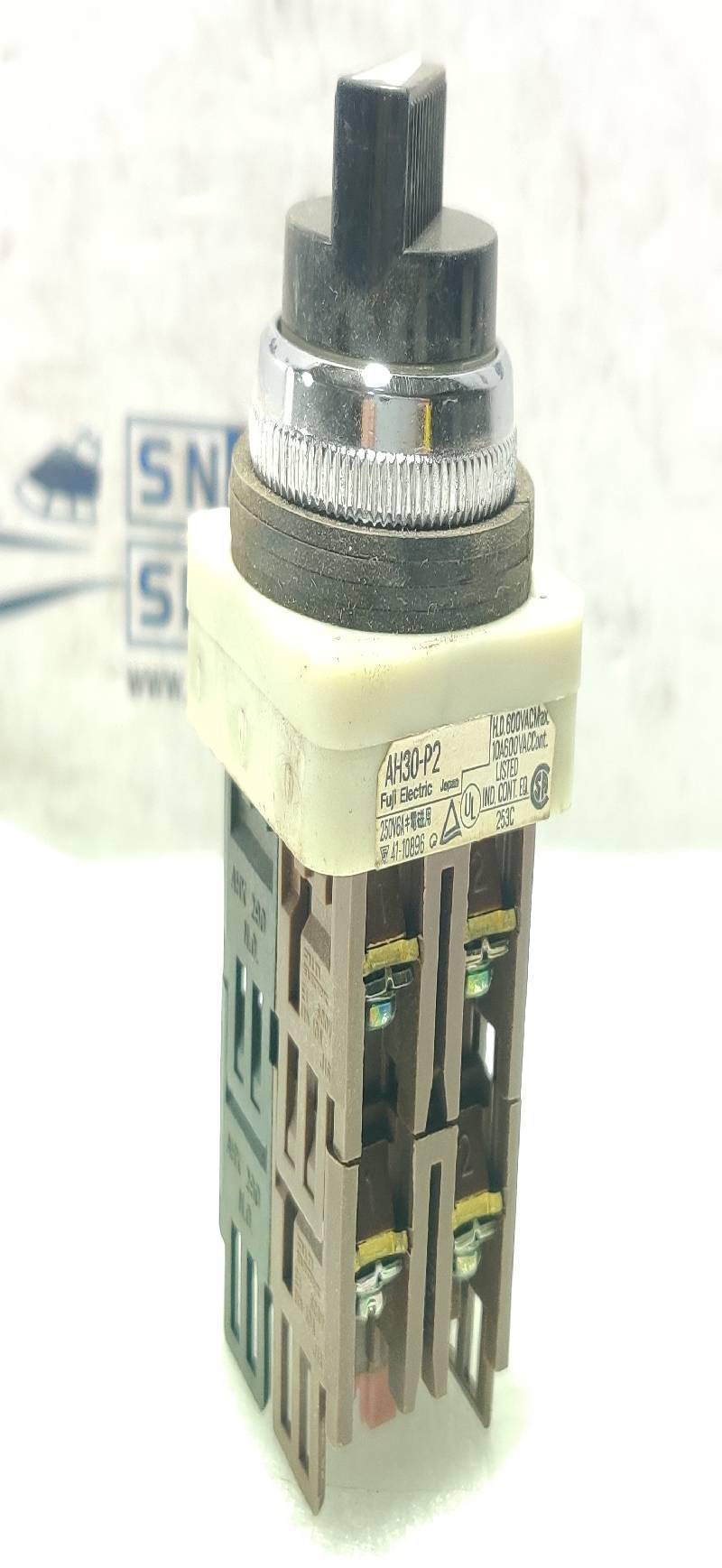 Fuji Electric AH30-P2 COMMAND SWITCH 250V6A 600VAC Max   