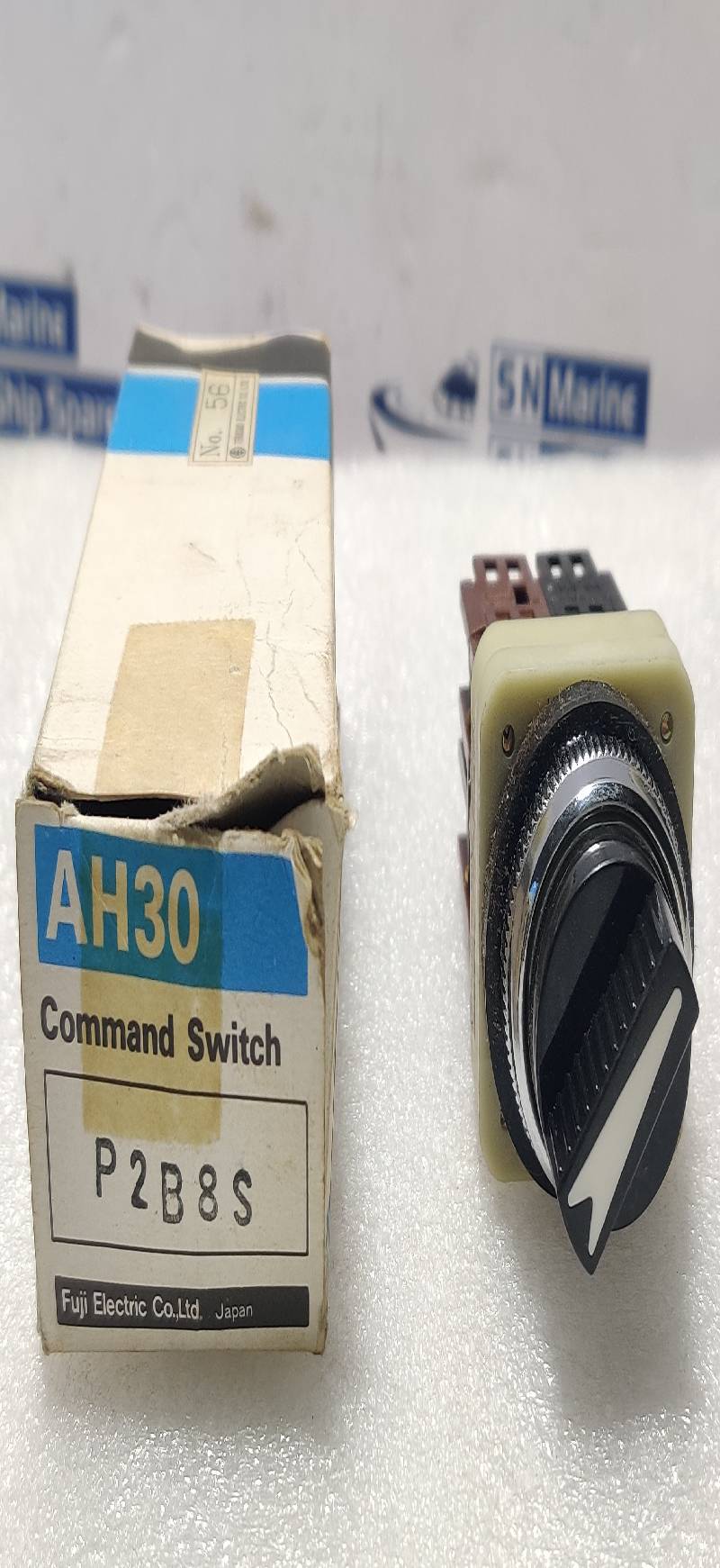 Fuji Electric AH30-P28S Command Selector Switch 250V6A AH30 P2B8S