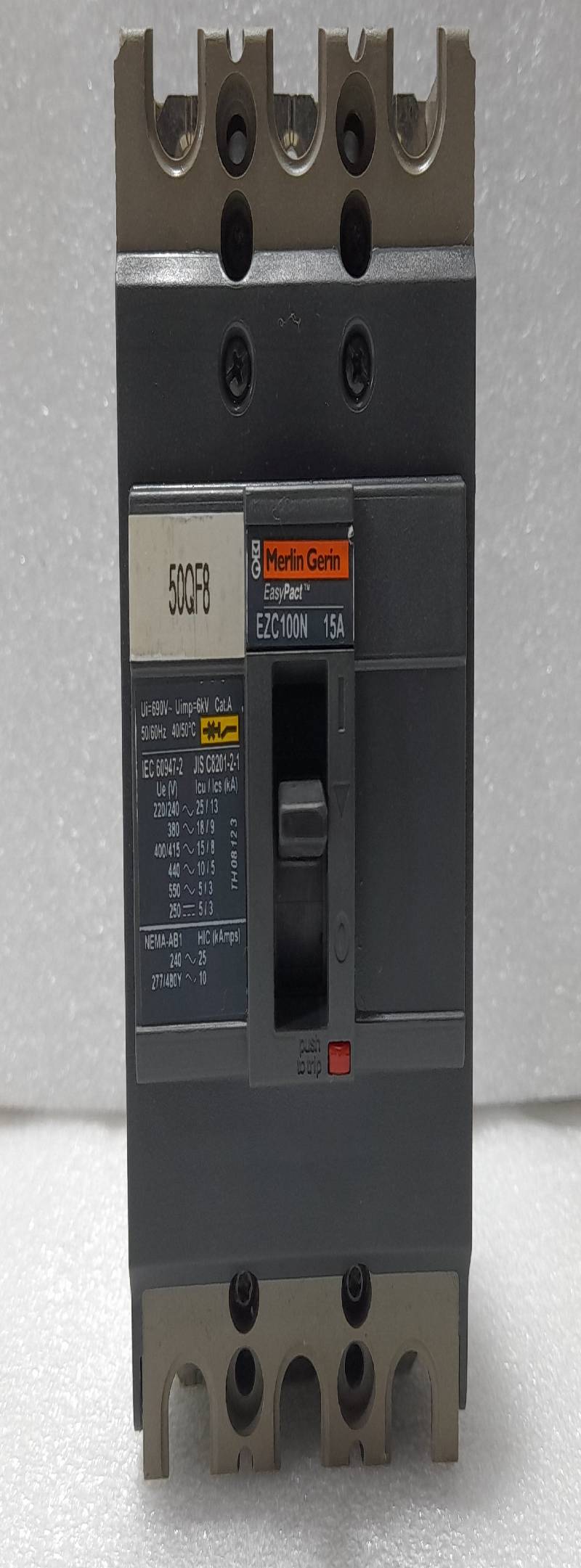 Merlin Gerin EZC100N EasyPact Circuit Breaker 15A Ui= 690V~ Uimp= 6kV Cat.A
