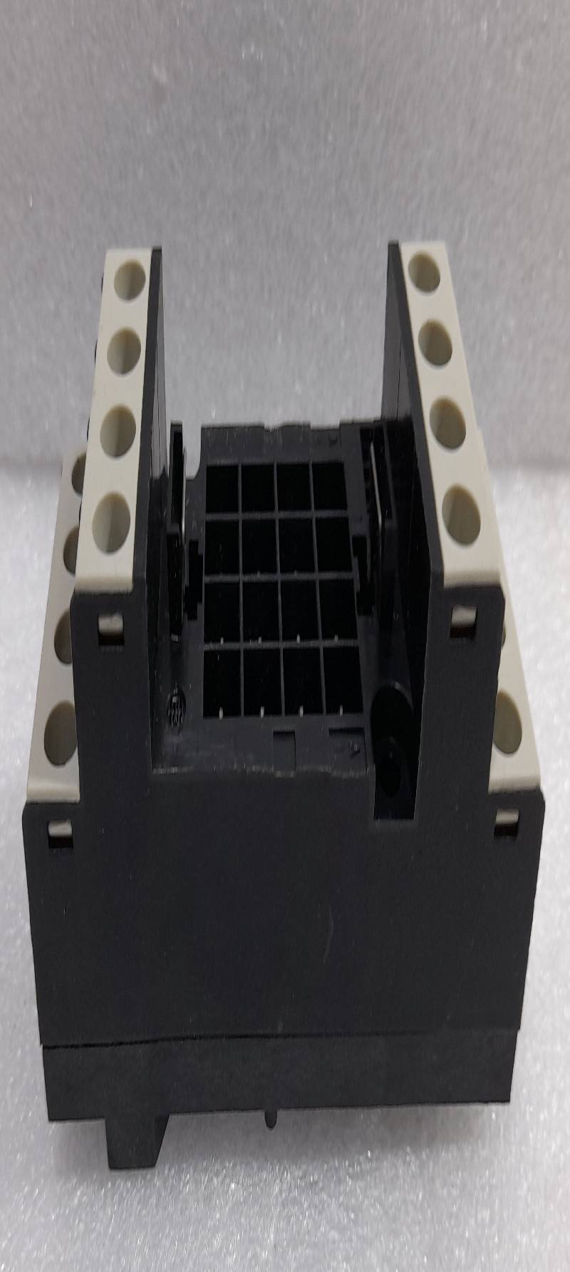 Telemecanique RHZ21 Plug-In Relay Base Schneider Electric