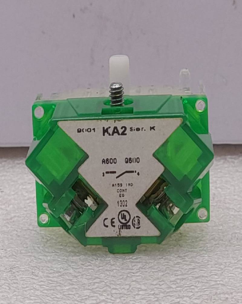 Schneider Electric 9001KA2 Non-Finger Safe Contact Block 120-600V 2PCs In Lot
