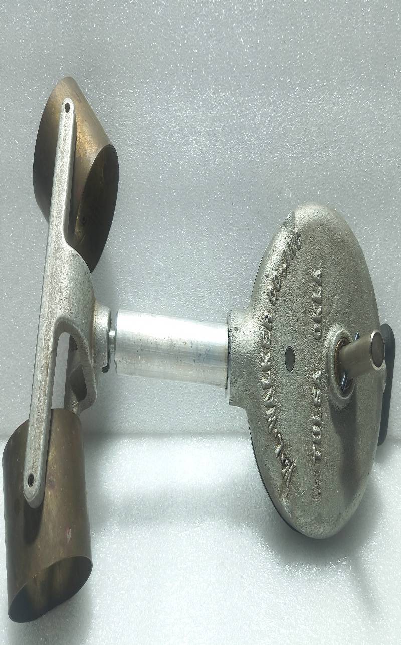 WALKER HAND DRIVEN CENTRIFUSE 