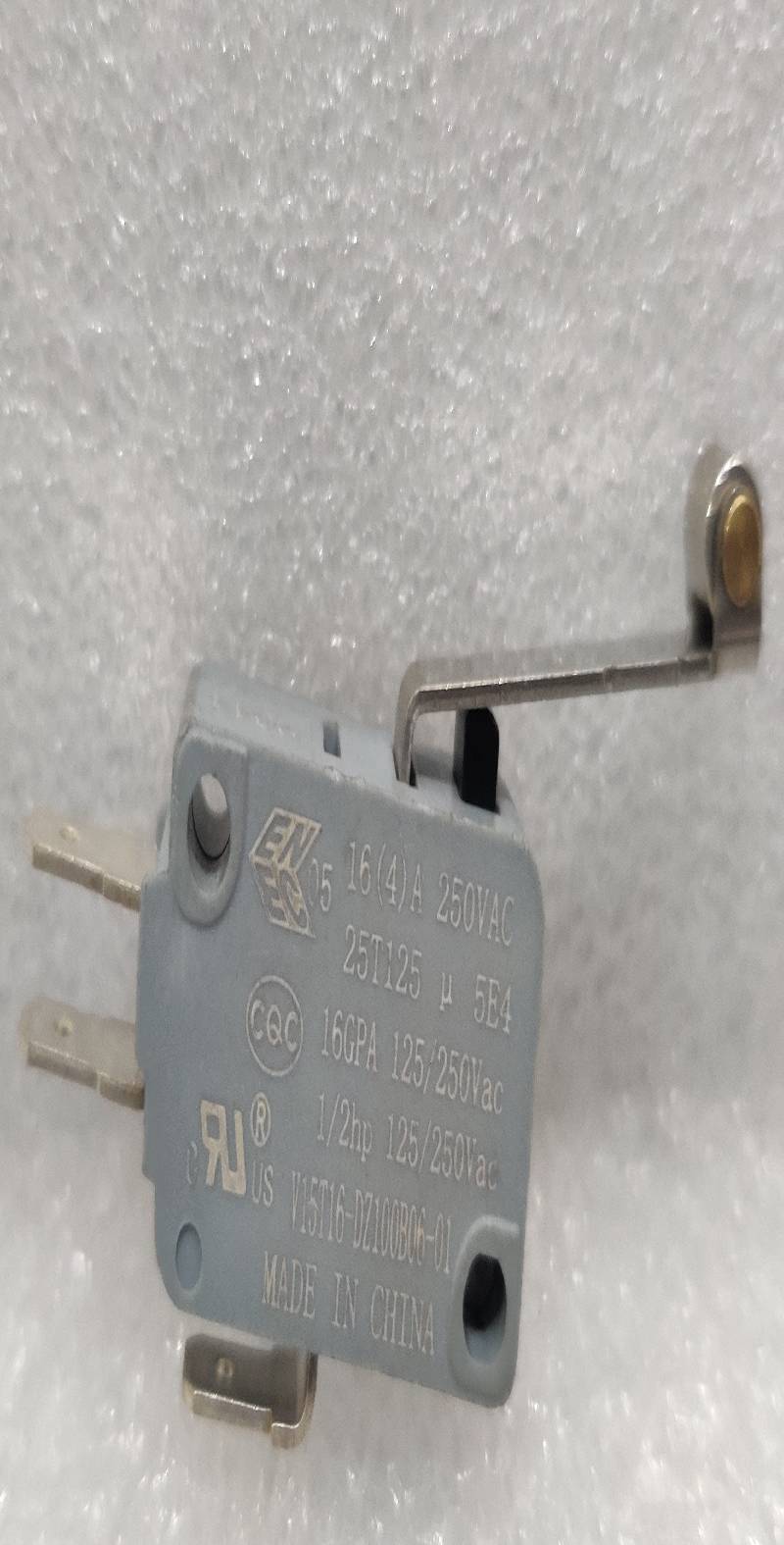 HONEYWELL V15TI6-DZ100 B06-01 ROLLER LEVER MICRO SWITCH