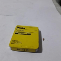 SET OF 5 BUSS FUSES MTH8 NEW