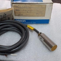 OMRON TL-X5Y2  NEW IN BOX