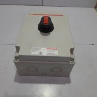 ABB 1SCA104008R1001 EOT63U3P4-P Enclosed Switch Disconnector