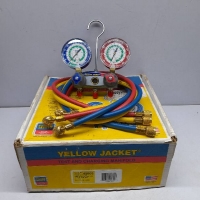 Yellow Jacket 49805 Titan Test And Charging Manifold  686800 2 Valve Titan Red & Blue Gauges R-12, R-22, R-502